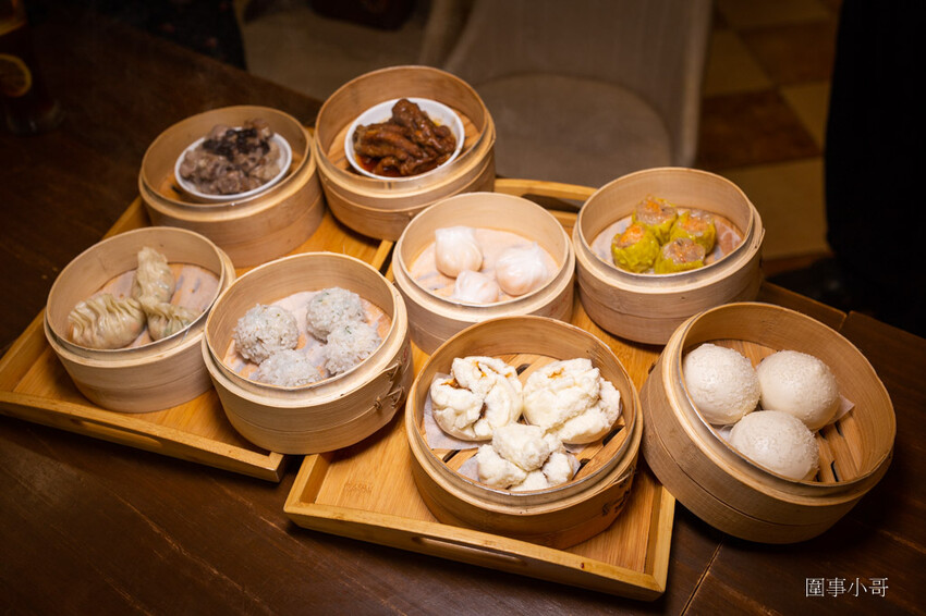 四季湯品港式下午茶開賣啦!不只有純正的香港煲湯,各式港點也不錯呢~再來杯楊枝甘露就太棒囉。(邀約 @圍事小哥的幸福相框 四季湯品港式下午茶開賣啦!不只有純正的香港煲湯,各式港點也不錯呢~再來杯楊枝甘露就太棒囉。(邀約 @圍事小哥的幸福相框