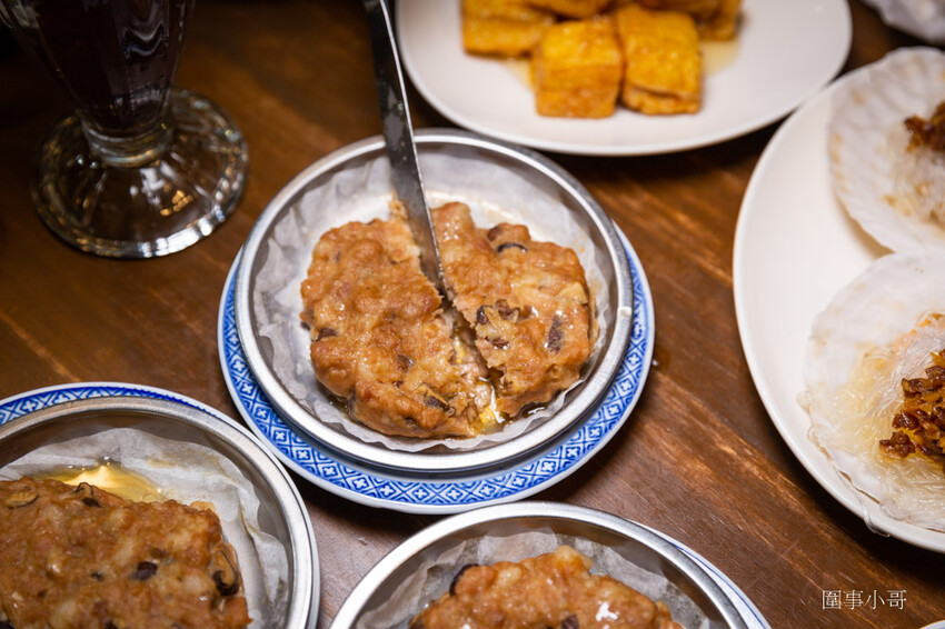 四季湯品港式下午茶開賣啦!不只有純正的香港煲湯,各式港點也不錯呢~再來杯楊枝甘露就太棒囉。(邀約 @圍事小哥的幸福相框 四季湯品港式下午茶開賣啦!不只有純正的香港煲湯,各式港點也不錯呢~再來杯楊枝甘露就太棒囉。(邀約 @圍事小哥的幸福相框