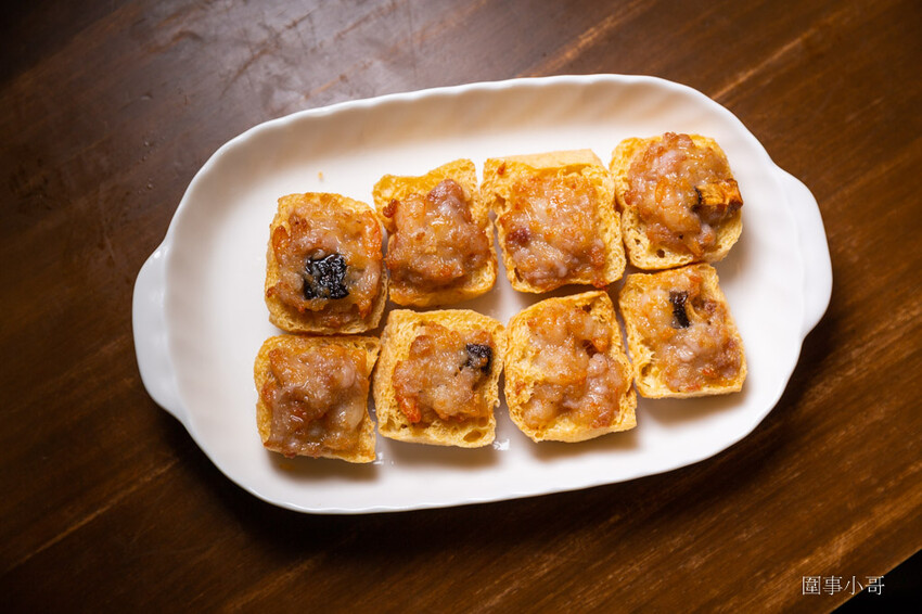 四季湯品港式下午茶開賣啦!不只有純正的香港煲湯,各式港點也不錯呢~再來杯楊枝甘露就太棒囉。(邀約 @圍事小哥的幸福相框 四季湯品港式下午茶開賣啦!不只有純正的香港煲湯,各式港點也不錯呢~再來杯楊枝甘露就太棒囉。(邀約 @圍事小哥的幸福相框