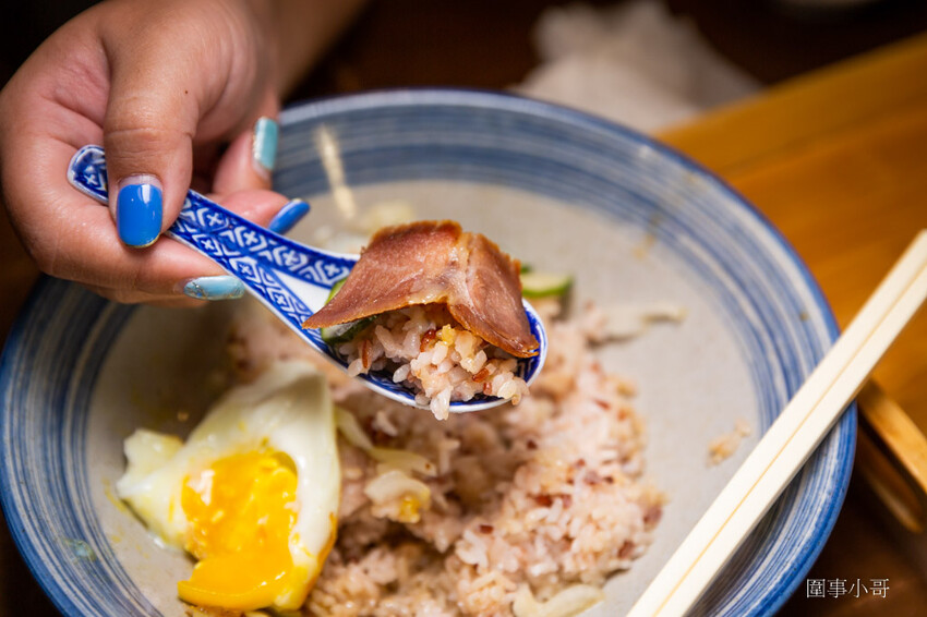 四季湯品港式下午茶開賣啦!不只有純正的香港煲湯,各式港點也不錯呢~再來杯楊枝甘露就太棒囉。(邀約 @圍事小哥的幸福相框 四季湯品港式下午茶開賣啦!不只有純正的香港煲湯,各式港點也不錯呢~再來杯楊枝甘露就太棒囉。(邀約 @圍事小哥的幸福相框