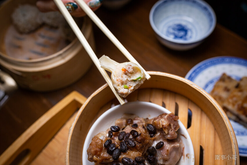 四季湯品港式下午茶開賣啦!不只有純正的香港煲湯,各式港點也不錯呢~再來杯楊枝甘露就太棒囉。(邀約 @圍事小哥的幸福相框 四季湯品港式下午茶開賣啦!不只有純正的香港煲湯,各式港點也不錯呢~再來杯楊枝甘露就太棒囉。(邀約 @圍事小哥的幸福相框