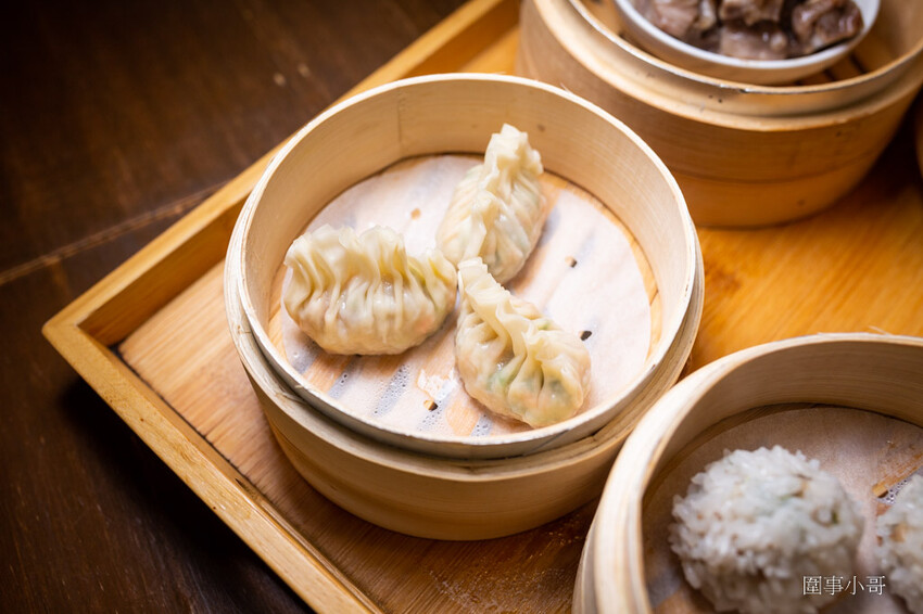 四季湯品港式下午茶開賣啦!不只有純正的香港煲湯,各式港點也不錯呢~再來杯楊枝甘露就太棒囉。(邀約 @圍事小哥的幸福相框 四季湯品港式下午茶開賣啦!不只有純正的香港煲湯,各式港點也不錯呢~再來杯楊枝甘露就太棒囉。(邀約 @圍事小哥的幸福相框