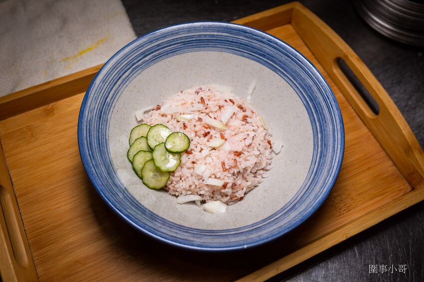 四季湯品港式下午茶開賣啦!不只有純正的香港煲湯,各式港點也不錯呢~再來杯楊枝甘露就太棒囉。(邀約 @圍事小哥的幸福相框 四季湯品港式下午茶開賣啦!不只有純正的香港煲湯,各式港點也不錯呢~再來杯楊枝甘露就太棒囉。(邀約 @圍事小哥的幸福相框