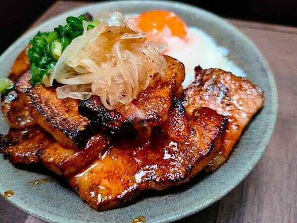 /tmp/phpNUJacG /tmp/phpNUJacG