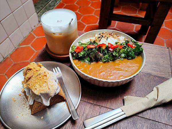 /tmp/phpIcaWWY /tmp/phpIcaWWY