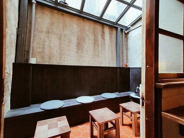 /tmp/phpxyCS8N /tmp/phpxyCS8N