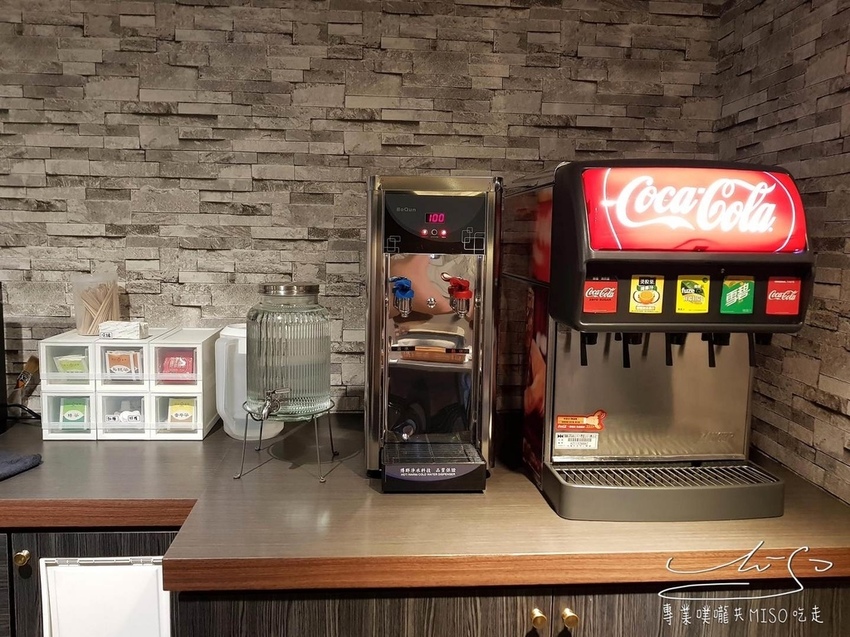 專業噗嚨共MISO吃走 呷牛排 (7).jpg