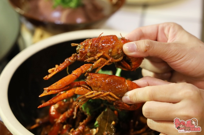 【台南美食】台南少見「江湖風味料理」！精緻味美讓人印象深刻，台南晚餐宵夜的好選擇：魚老鐵・烤魚 - 熱血玩台南。跳躍新世界