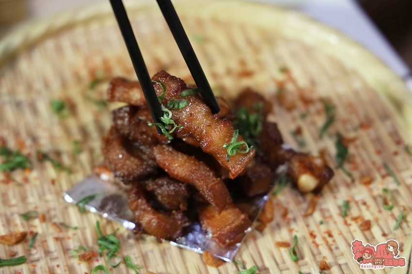 【台南美食】台南少見「江湖風味料理」！精緻味美讓人印象深刻，台南晚餐宵夜的好選擇：魚老鐵・烤魚 - 熱血玩台南。跳躍新世界