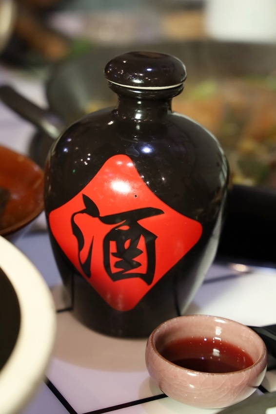 【台南美食】台南少見「江湖風味料理」！精緻味美讓人印象深刻，台南晚餐宵夜的好選擇：魚老鐵・烤魚 - 熱血玩台南。跳躍新世界