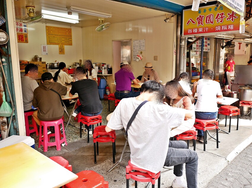 員林冰菓室老店，圓仔八寶冰料多又平價，軟Q燒麻糬也很讚