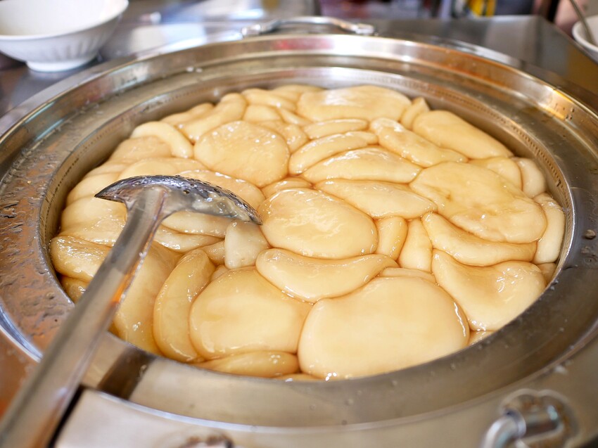 員林冰菓室老店，圓仔八寶冰料多又平價，軟Q燒麻糬也很讚