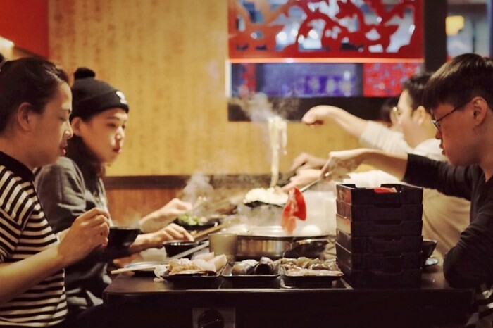 彰化平價美食/員林第一公有市場周圍吃喝走跳，推薦分享員林13間平價小吃美食，讓你從早吃到晚！