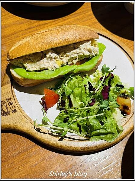 環狀線新北產業園區站 ‧  D'or Cafe 兜咖啡(森林