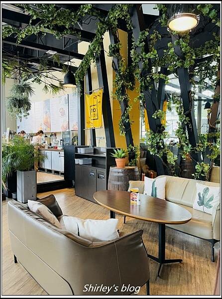 環狀線新北產業園區站 ‧  D'or Cafe 兜咖啡(森林