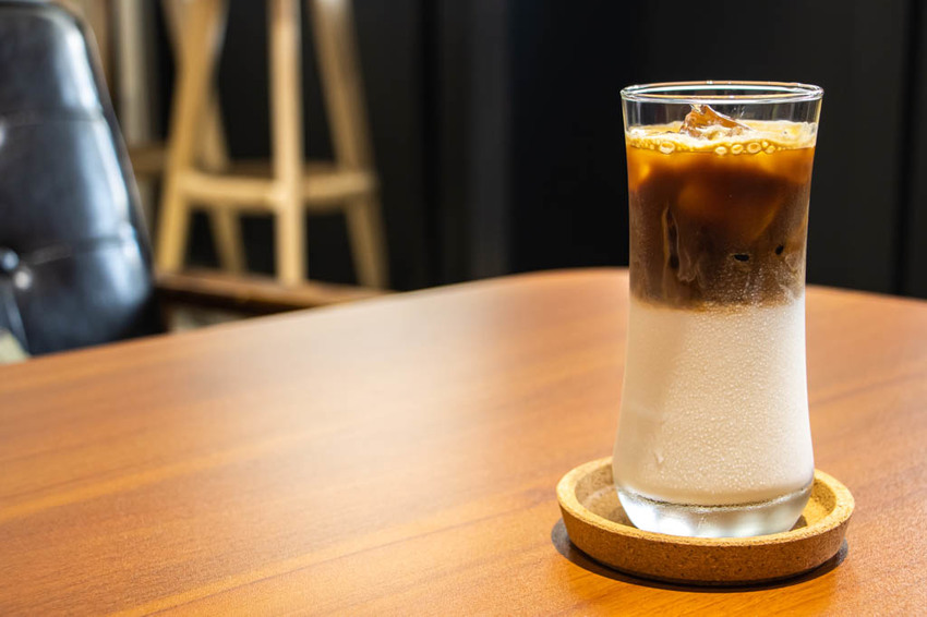 台中西區，Come Late Cafe~喜歡他的朋友....就請你1星評價刷起來。 - 微笑Joe幸運