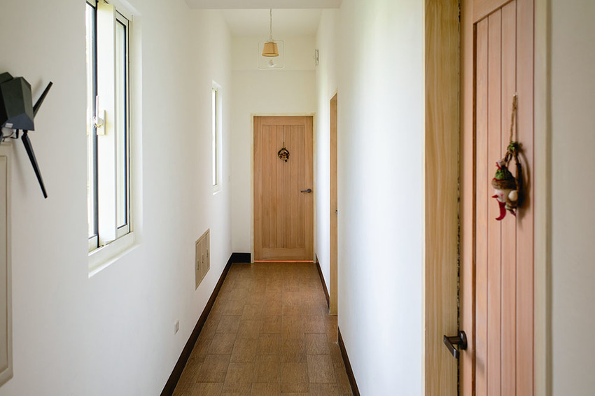 新竹民宿|大坪數、兒童遊戲區、挑高小閣樓和手工早餐,藏在北埔田野的歐風小屋|歐佳家民宿 - 食攝人生事務所