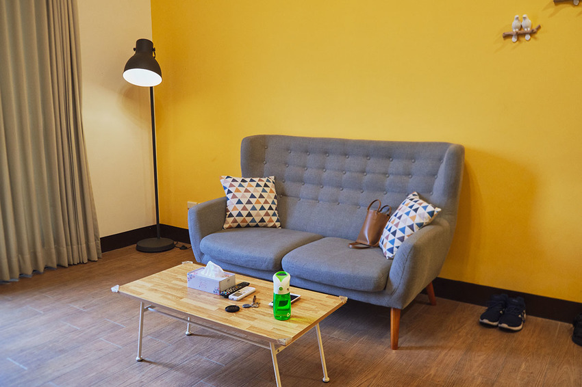 新竹民宿|大坪數、兒童遊戲區、挑高小閣樓和手工早餐,藏在北埔田野的歐風小屋|歐佳家民宿 - 食攝人生事務所