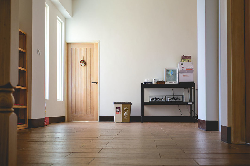 新竹民宿|大坪數、兒童遊戲區、挑高小閣樓和手工早餐,藏在北埔田野的歐風小屋|歐佳家民宿 - 食攝人生事務所