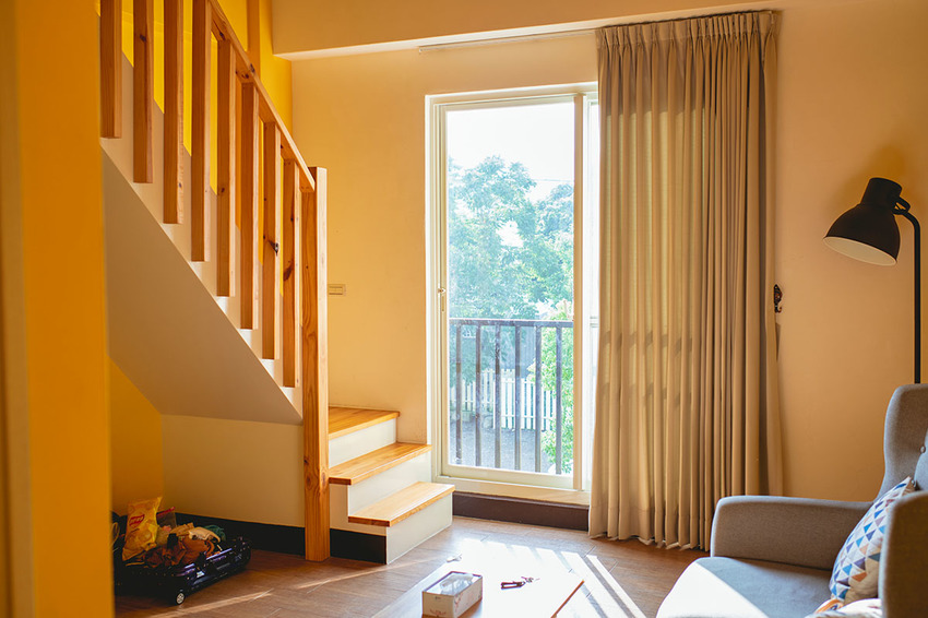 新竹民宿|大坪數、兒童遊戲區、挑高小閣樓和手工早餐,藏在北埔田野的歐風小屋|歐佳家民宿 - 食攝人生事務所