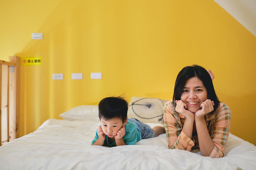 新竹民宿|大坪數、兒童遊戲區、挑高小閣樓和手工早餐,藏在北埔田野的歐風小屋|歐佳家民宿 - 食攝人生事務所