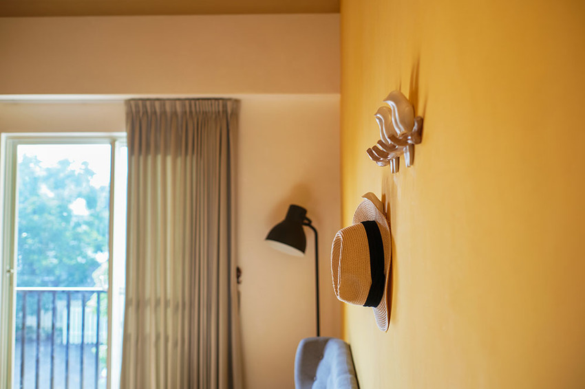 新竹民宿|大坪數、兒童遊戲區、挑高小閣樓和手工早餐,藏在北埔田野的歐風小屋|歐佳家民宿 - 食攝人生事務所