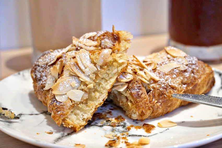 【宜蘭】冬山 滿晴食間 自製杏仁可頌 特色開放飯糰 新開幕冬山質感特色早午餐店推薦 - 水晶安蹄 不務正業過生活