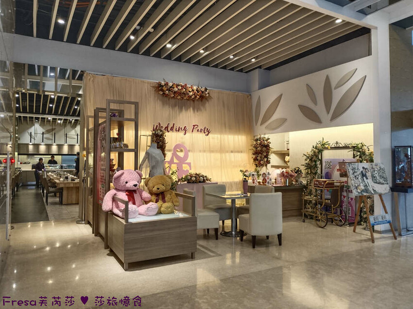 嘉義尊皇大飯店，泳池火鍋吃到飽攻略，享受豪華美食假期。