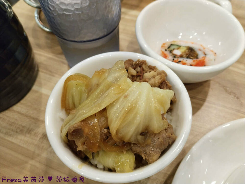 嘉義市西區嘉義飯店【尊皇大飯店】頂樓星空泳池＋月光酒吧＋嚮鍋火鍋吃到飽＋迎賓汽水免費暢飲.渡假放鬆玩一天│嘉義住宿│親子飯店