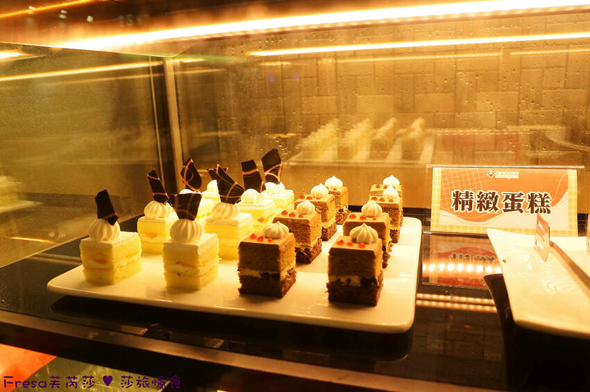 嘉義尊皇大飯店，泳池火鍋吃到飽攻略，享受豪華美食假期。
