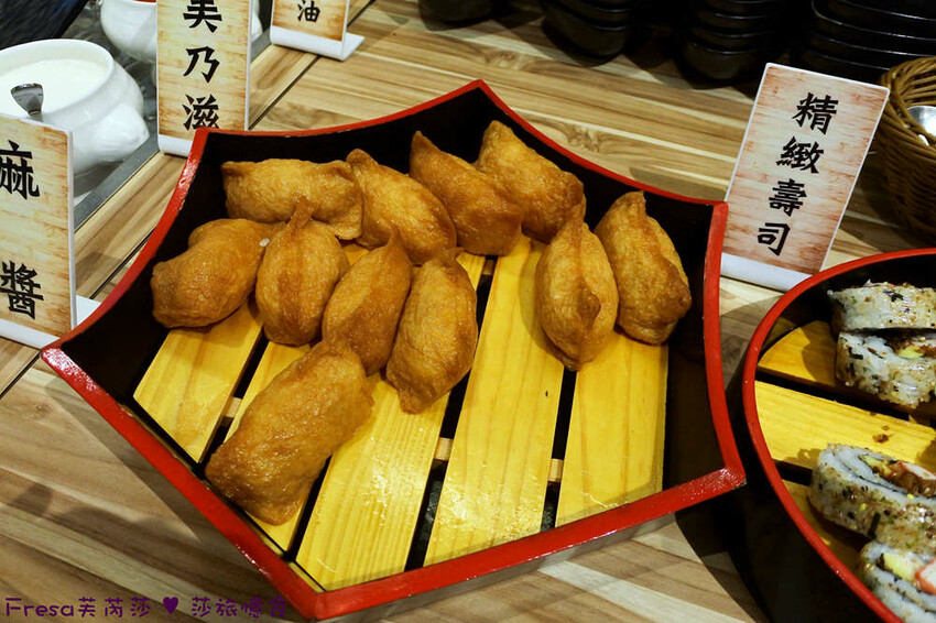 嘉義尊皇大飯店，泳池火鍋吃到飽攻略，享受豪華美食假期。