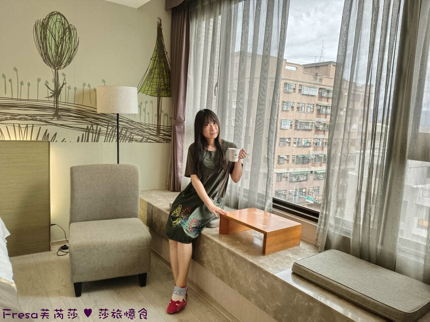 嘉義市西區嘉義飯店【尊皇大飯店】頂樓星空泳池＋月光酒吧＋嚮鍋火鍋吃到飽＋迎賓汽水免費暢飲.渡假放鬆玩一天│嘉義住宿│親子飯店