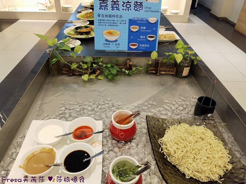 嘉義尊皇大飯店，泳池火鍋吃到飽攻略，享受豪華美食假期。