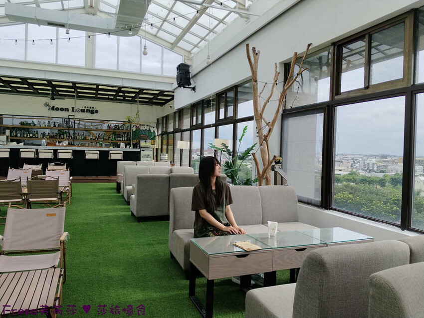 嘉義市西區嘉義飯店【尊皇大飯店】頂樓星空泳池＋月光酒吧＋嚮鍋火鍋吃到飽＋迎賓汽水免費暢飲.渡假放鬆玩一天│嘉義住宿│親子飯店