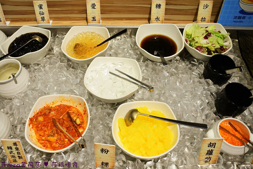嘉義尊皇大飯店，泳池火鍋吃到飽攻略，享受豪華美食假期。