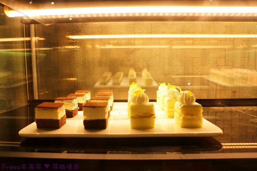 嘉義市西區嘉義飯店【尊皇大飯店】頂樓星空泳池＋月光酒吧＋嚮鍋火鍋吃到飽＋迎賓汽水免費暢飲.渡假放鬆玩一天│嘉義住宿│親子飯店