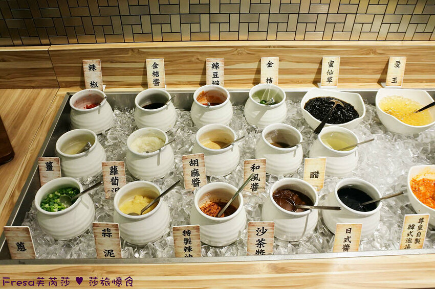 嘉義尊皇大飯店，泳池火鍋吃到飽攻略，享受豪華美食假期。