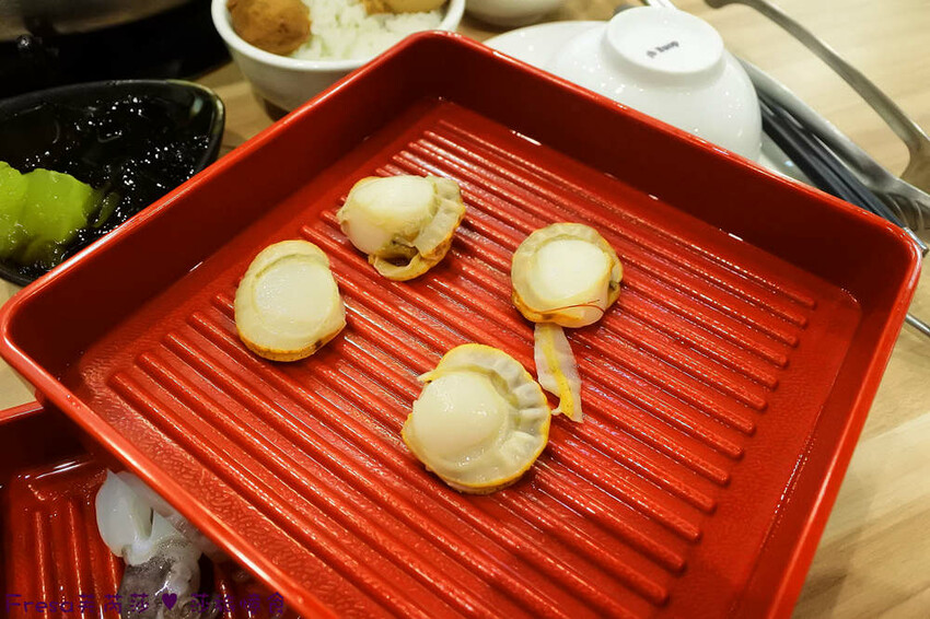 嘉義尊皇大飯店，泳池火鍋吃到飽攻略，享受豪華美食假期。