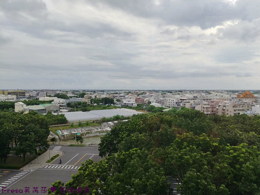 嘉義市西區嘉義飯店【尊皇大飯店】頂樓星空泳池＋月光酒吧＋嚮鍋火鍋吃到飽＋迎賓汽水免費暢飲.渡假放鬆玩一天│嘉義住宿│親子飯店