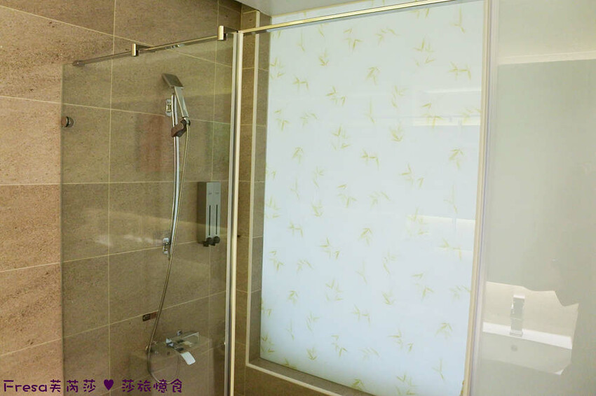 嘉義市西區嘉義飯店【尊皇大飯店】頂樓星空泳池＋月光酒吧＋嚮鍋火鍋吃到飽＋迎賓汽水免費暢飲.渡假放鬆玩一天│嘉義住宿│親子飯店