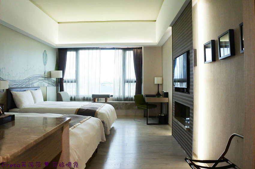 嘉義市西區嘉義飯店【尊皇大飯店】頂樓星空泳池＋月光酒吧＋嚮鍋火鍋吃到飽＋迎賓汽水免費暢飲.渡假放鬆玩一天│嘉義住宿│親子飯店