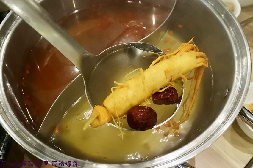 嘉義尊皇大飯店，泳池火鍋吃到飽攻略，享受豪華美食假期。