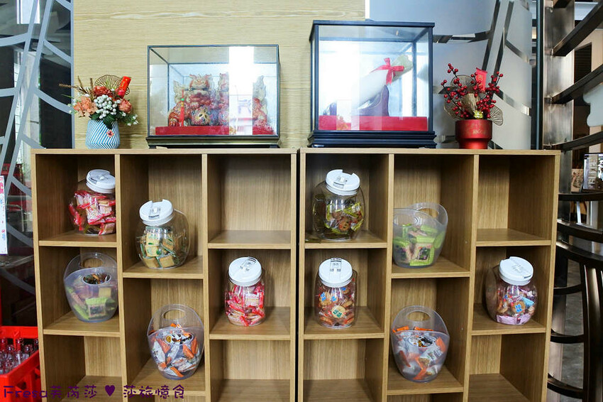 嘉義市西區嘉義飯店【尊皇大飯店】頂樓星空泳池＋月光酒吧＋嚮鍋火鍋吃到飽＋迎賓汽水免費暢飲.渡假放鬆玩一天│嘉義住宿│親子飯店