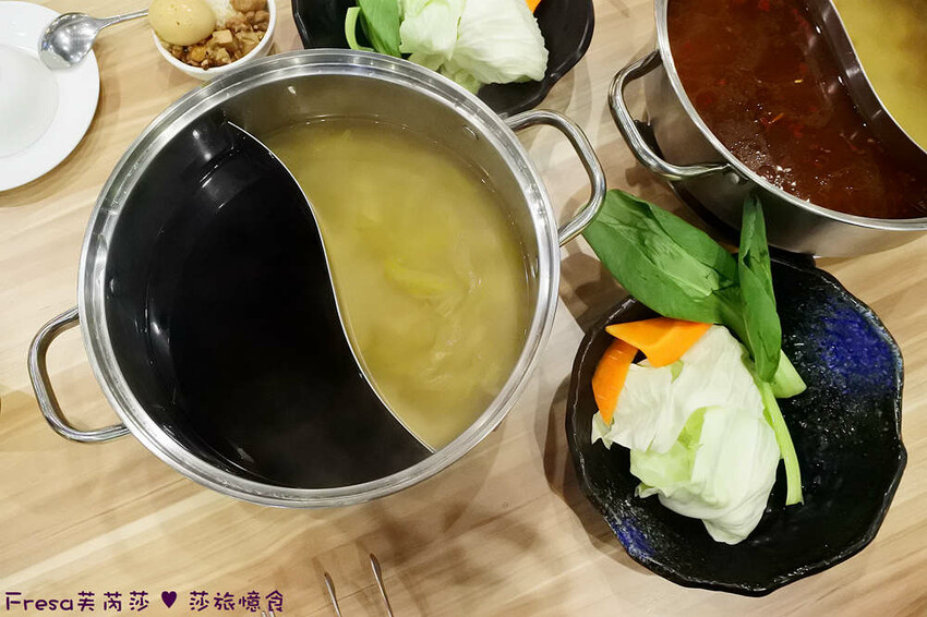 嘉義尊皇大飯店，泳池火鍋吃到飽攻略，享受豪華美食假期。
