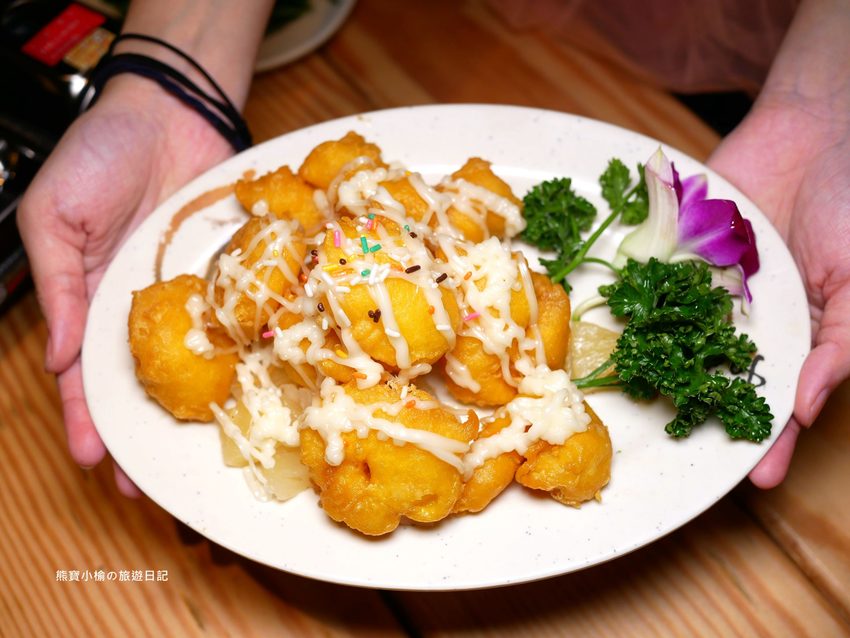 8號複合式啤酒屋,竹北台元科學園區旁平價快炒店,晚間有駐唱歌手現場音樂表演秀!提供免費停車場,內文附詳細菜單介紹。 @熊寶小榆の旅遊日記