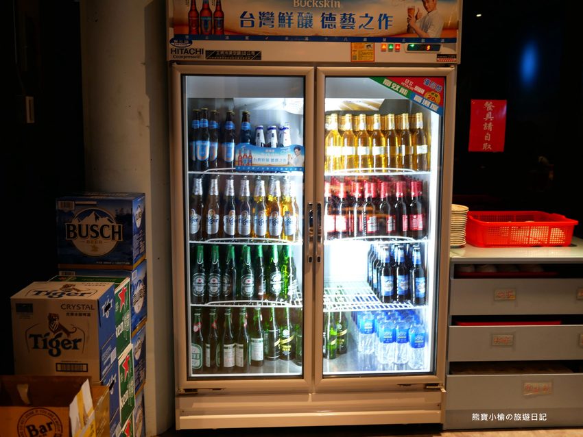 8號複合式啤酒屋,竹北台元科學園區旁平價快炒店,晚間有駐唱歌手現場音樂表演秀!提供免費停車場,內文附詳細菜單介紹。 @熊寶小榆の旅遊日記