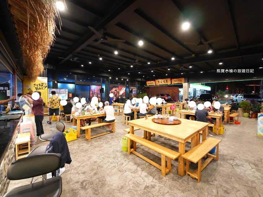 8號複合式啤酒屋,竹北台元科學園區旁平價快炒店,晚間有駐唱歌手現場音樂表演秀!提供免費停車場,內文附詳細菜單介紹。 @熊寶小榆の旅遊日記