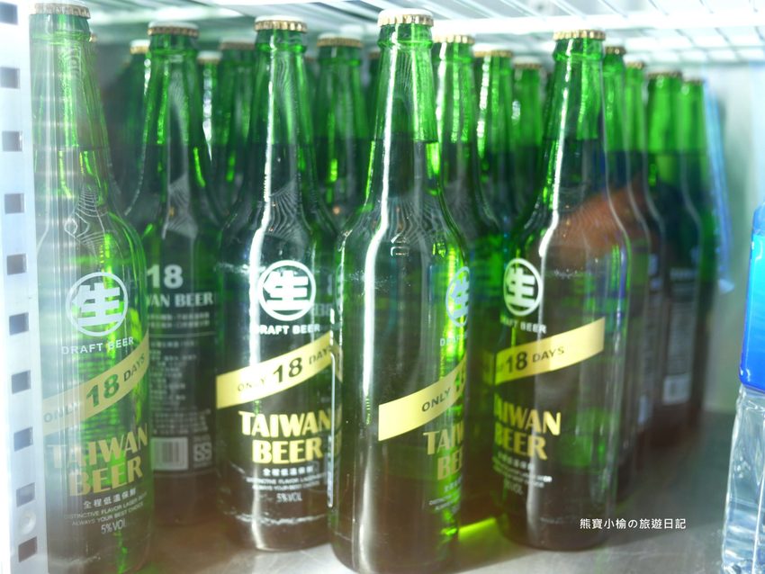 8號複合式啤酒屋,竹北台元科學園區旁平價快炒店,晚間有駐唱歌手現場音樂表演秀!提供免費停車場,內文附詳細菜單介紹。 @熊寶小榆の旅遊日記