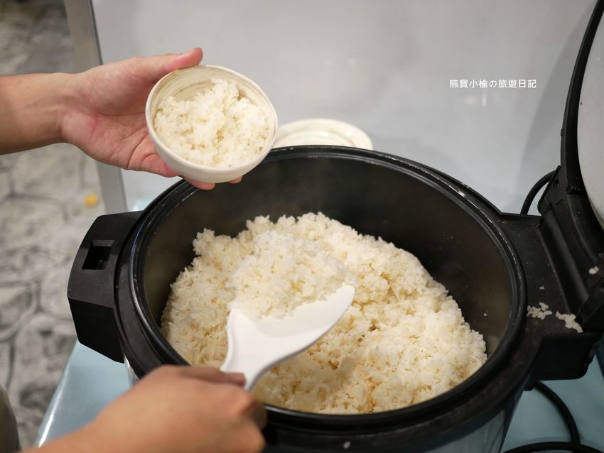 8號複合式啤酒屋,竹北台元科學園區旁平價快炒店,晚間有駐唱歌手現場音樂表演秀!提供免費停車場,內文附詳細菜單介紹。 @熊寶小榆の旅遊日記