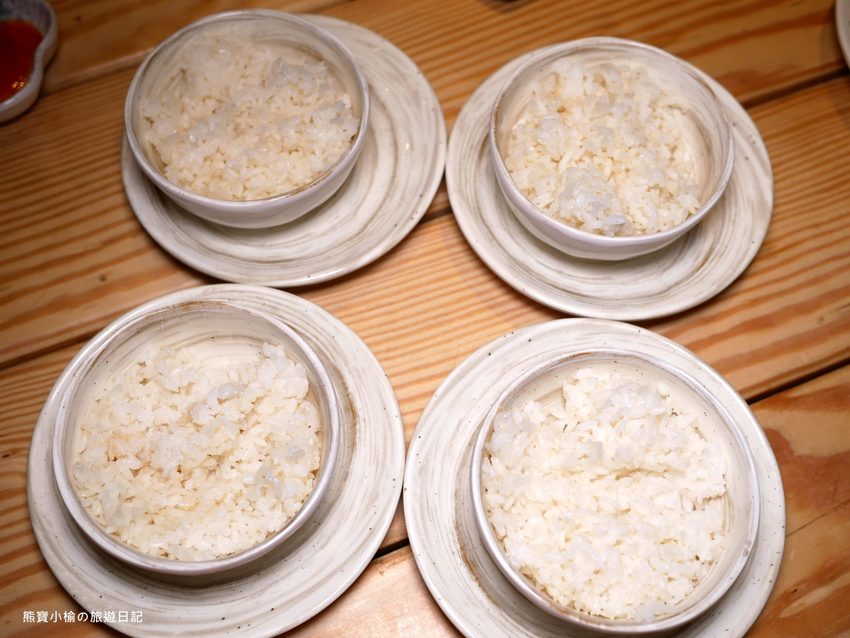 8號複合式啤酒屋,竹北台元科學園區旁平價快炒店,晚間有駐唱歌手現場音樂表演秀!提供免費停車場,內文附詳細菜單介紹。 @熊寶小榆の旅遊日記